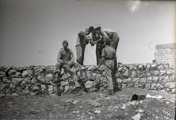 Jewish fighters defending a position during the 1948 war