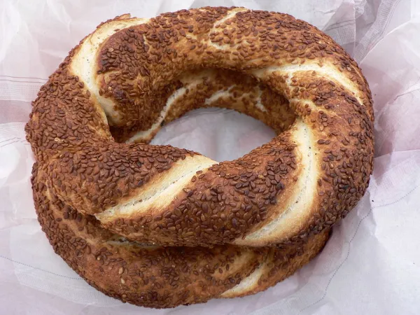 Traditional bagel-making process with boiling step