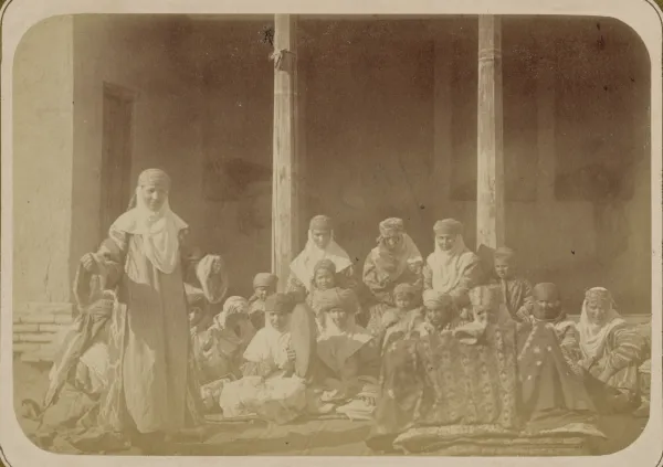 A mother singing to a child, evoking the tradition of Jewish lullabies