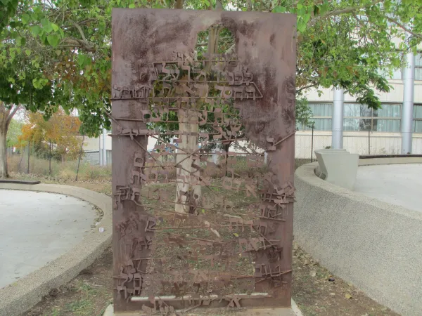 A family singing dayenu at a Passover seder
