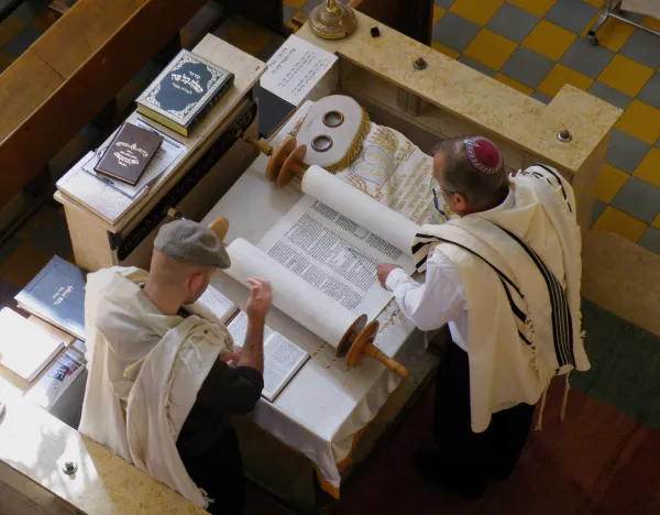 Reading of the Torah at the Aish Synagogue in Tel Aviv, showing the ancient cantillation tradition in practice